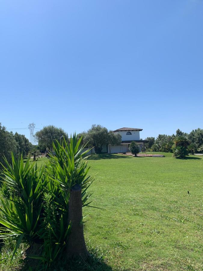 Villa Sarda Асемини Екстериор снимка